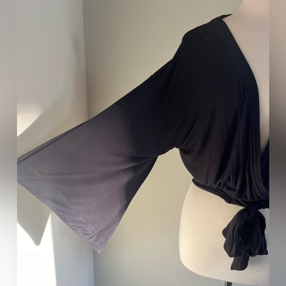 Free People bell sleeve long sleeve layering top, super soft XS / Small - Picture 4 of 14